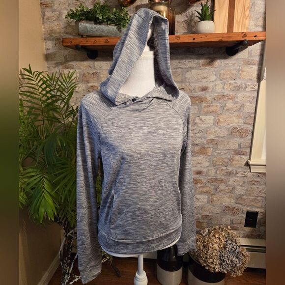 Yogalicious size S gray and white sweatshirt - Picture 1 of 7
